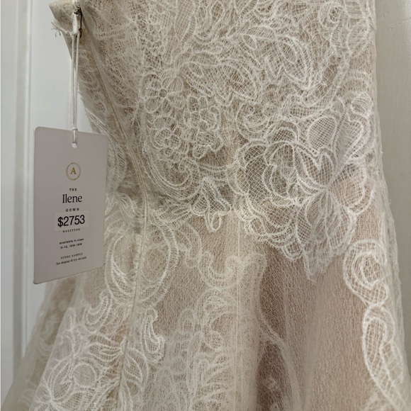 STUNNING Watters Strapless A Line Lace Wedding dress. Size 8 - Picture 13 of 13